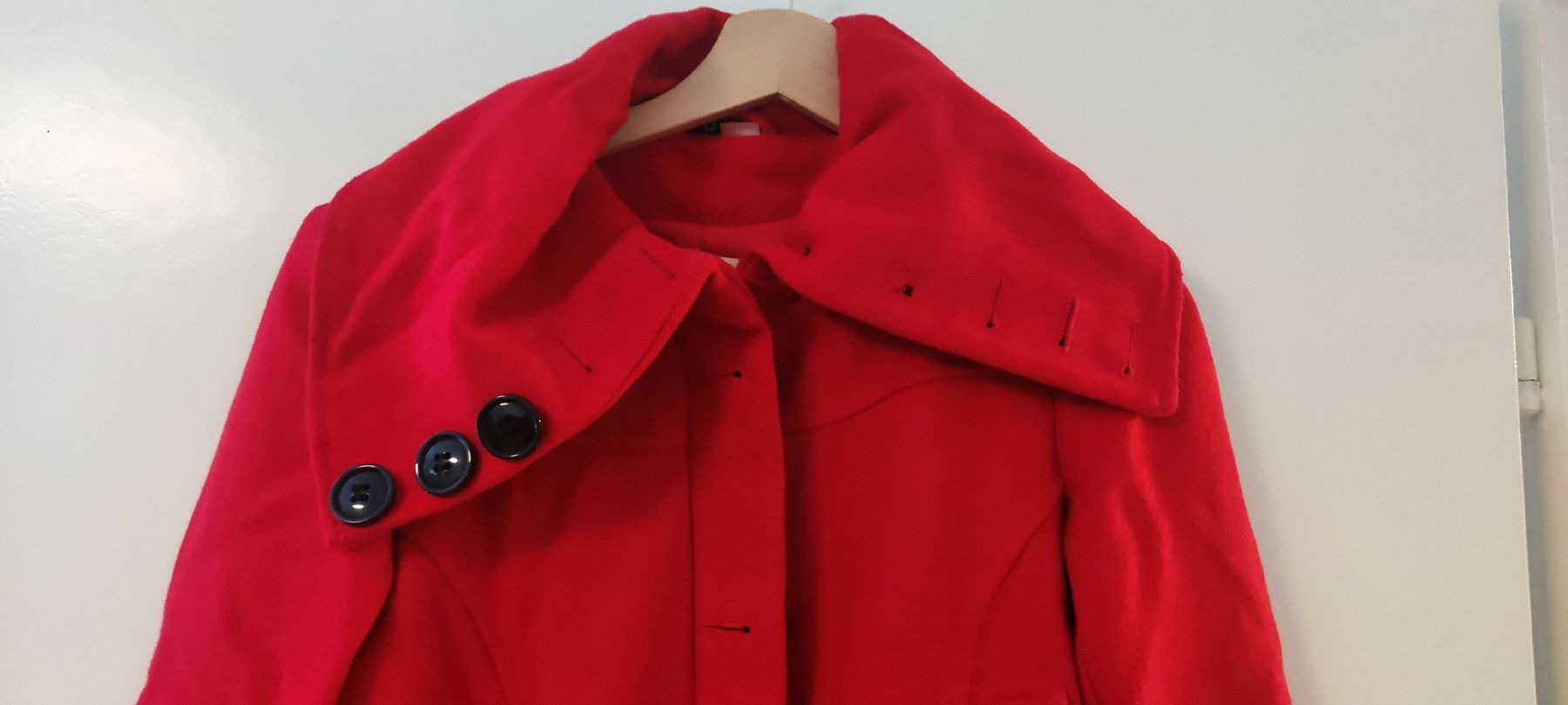 H&M Giacche: Divided Red Wool Blend jacket, Size 36, Perfect for Winter! – Usato da Rüti ZH venduto da Happynong 2