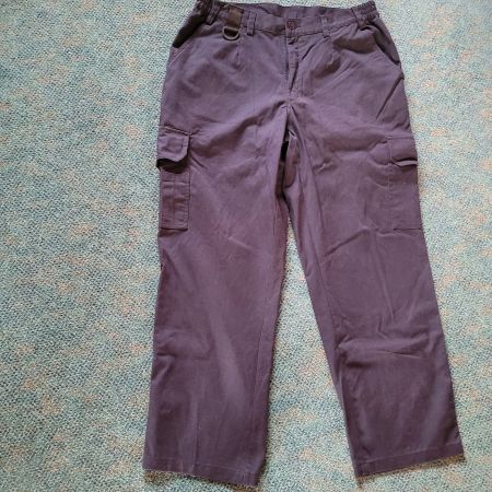 robuste Arbeiterhose dunkelblau Grösse 46/76