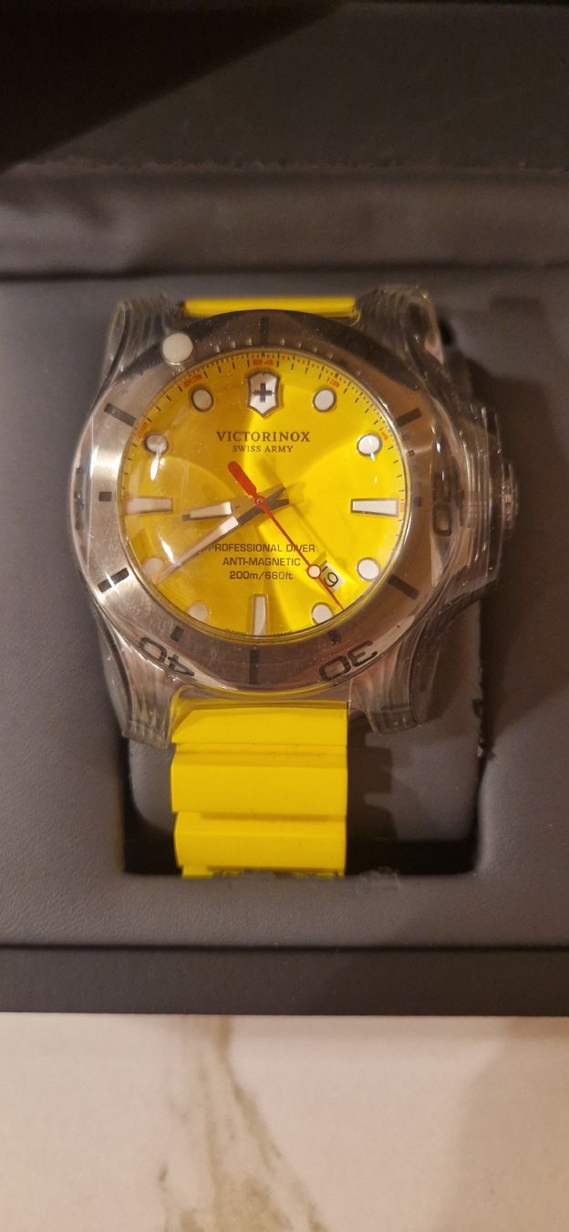 Victorinox Orologi: Victorinox professionel diver – Usato da Burgdorf venduto da maj_swz8 2