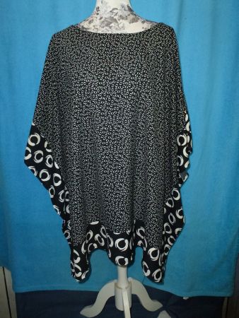 TUNIKA BLUSE ZIPFELIG SCHWARZ WEISS GR 50 LUFTIG LEICHT