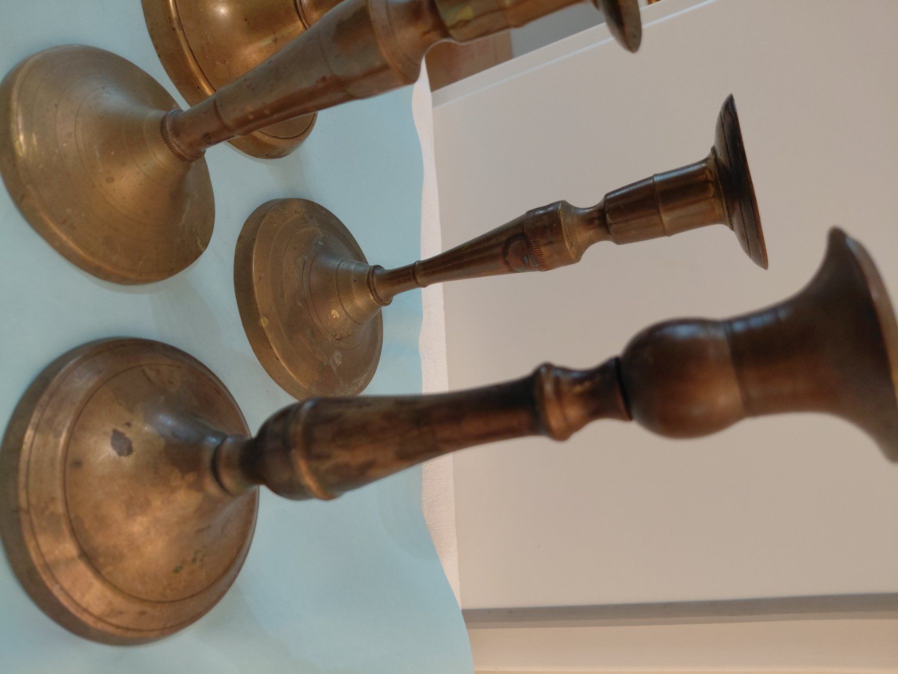 Portacandele: 4 antike Messing-Kerzenständer – Usato da Zürich venduto da Rosys 3