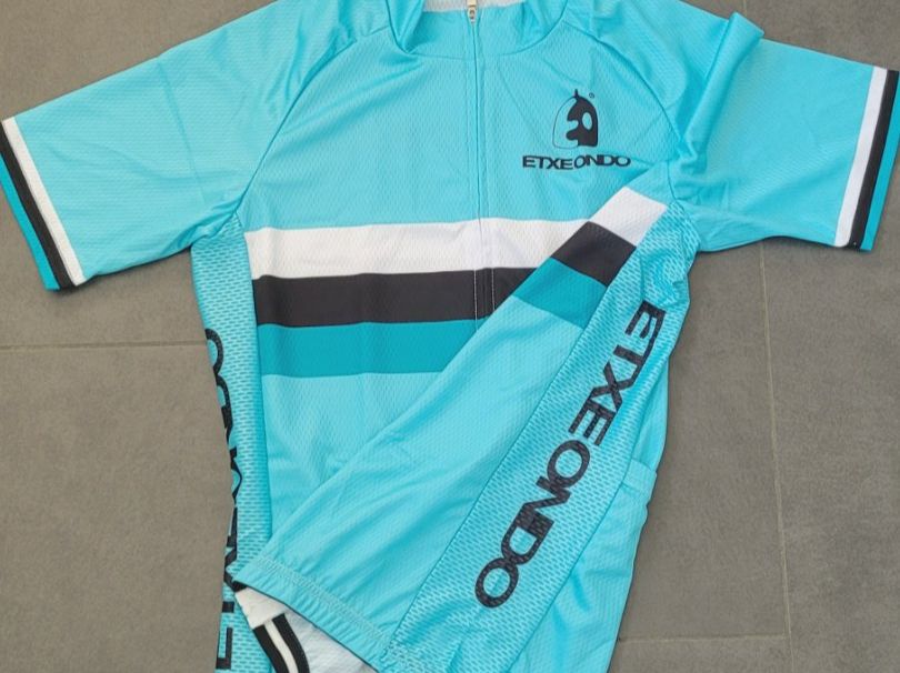 Canottiere & Pantaloni: Velotrikot blau Grösse M – Nuovo e nell'imballaggio originale da Wittenbach venduto da Hase113 3