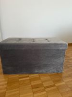 Grauer Hocker / Aufbewahrungsbox aus Samt, Top Zustand!