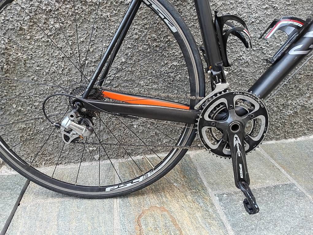 Velos: Canyon Ultimate CF – Gebraucht aus Lugano von arc_Gal 1
