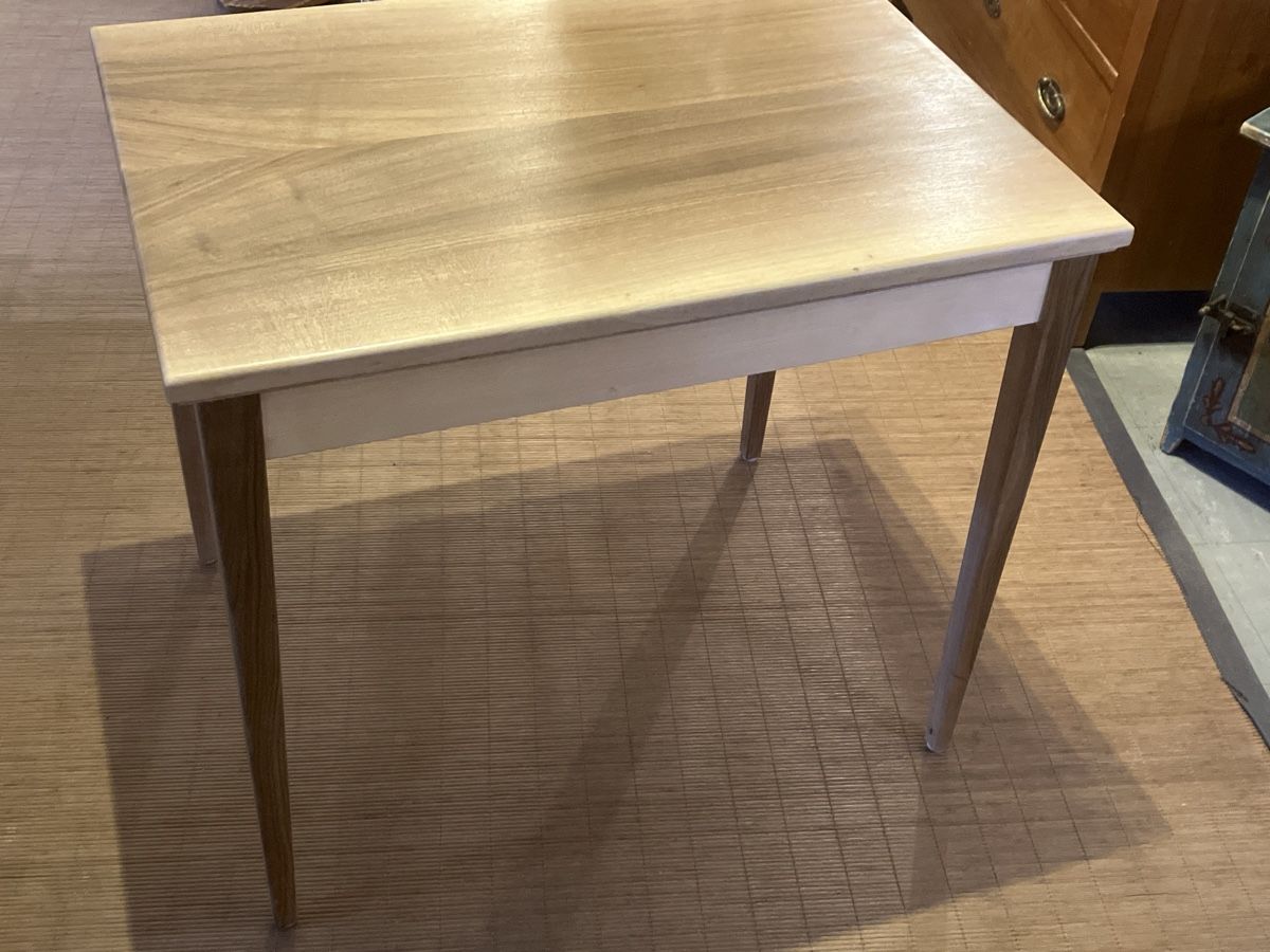 Tavoli: Nussbaum/Buche Tischli massiv NEU – Nuovo e nell'imballaggio originale da Erlenbach im Simmental! venduto da Simmentaler-Perlen 2