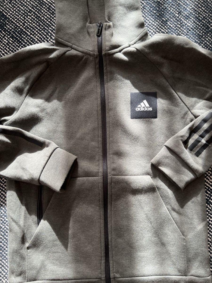 Adidas Completi: Adidas Jogginganzug – Usato da Rüschlikon venduto da Joma80 1