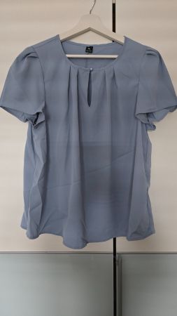 🆕 Bluse Hellblau - L/XL - mit Keyhole-Detail