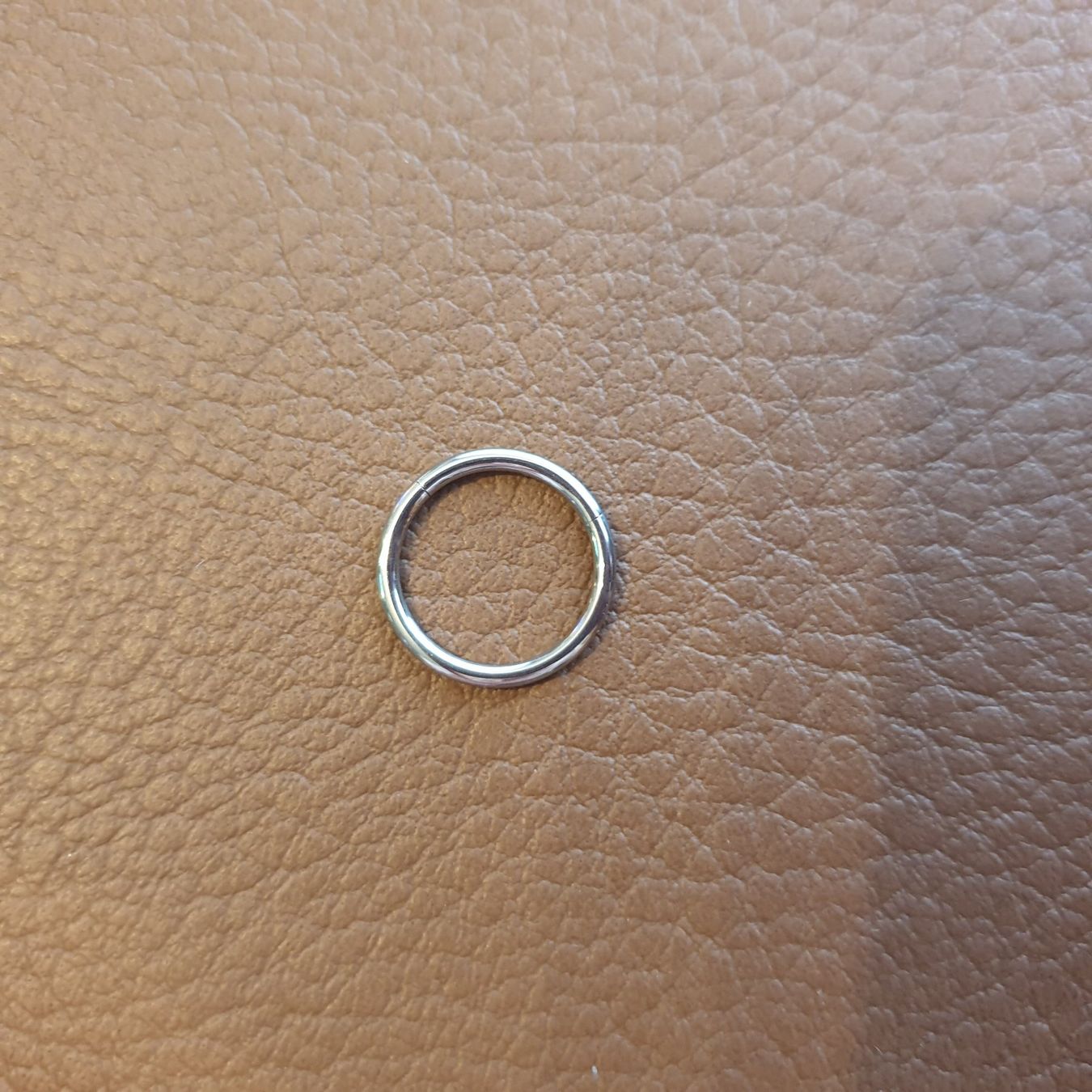 Gioielli per piercing: Piercing Scharnier Ring, Silber mit Steinreihe, 10mm, NEU – Nuovo (secondo la descrizione) da Neuendorf venduto da DeSiriA 1