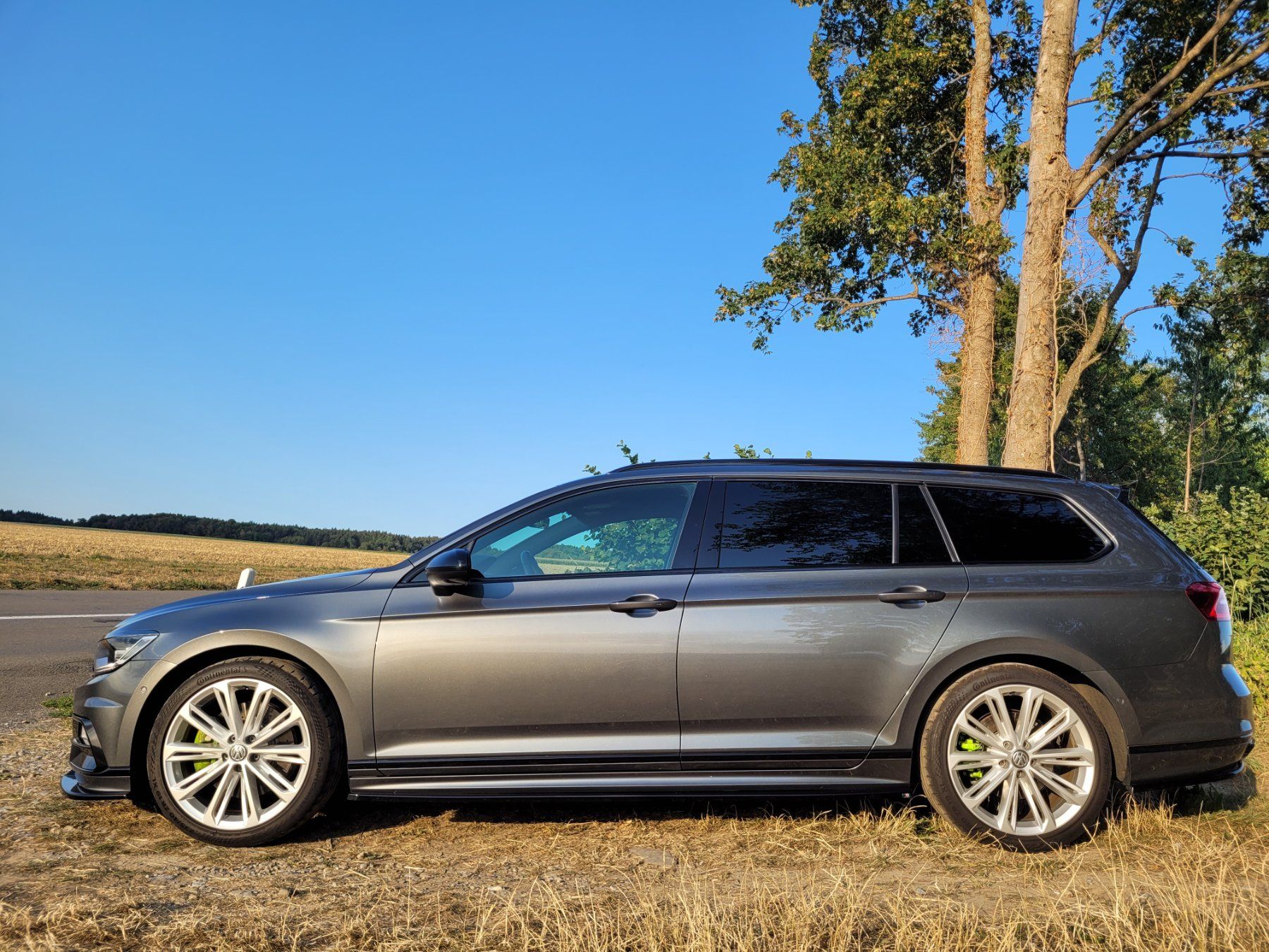 VW Autos: VW Passat R Line – Gebraucht aus Reinach AG von CaddyFactory 2