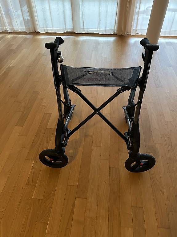 Ausili per la deambulazione: Topro Troja 2G M schwarz, neuwertig – Usato da Zürich venduto da a25_vj72 1