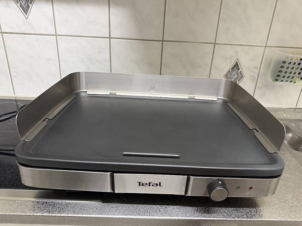 Griglie: Tefal Maxi Plancha (Modell CB690D) neu – Nuovo e nell'imballaggio originale da Eschenbach SG venduto da Mernad