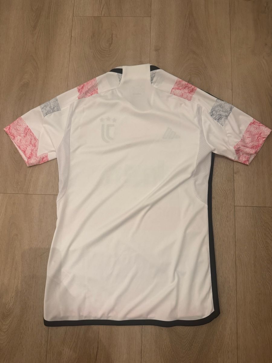 Juventus Canottiere & Pantaloni: Juventus Turin Trikot – Usato da Wädenswil venduto da cla_5zr6 2