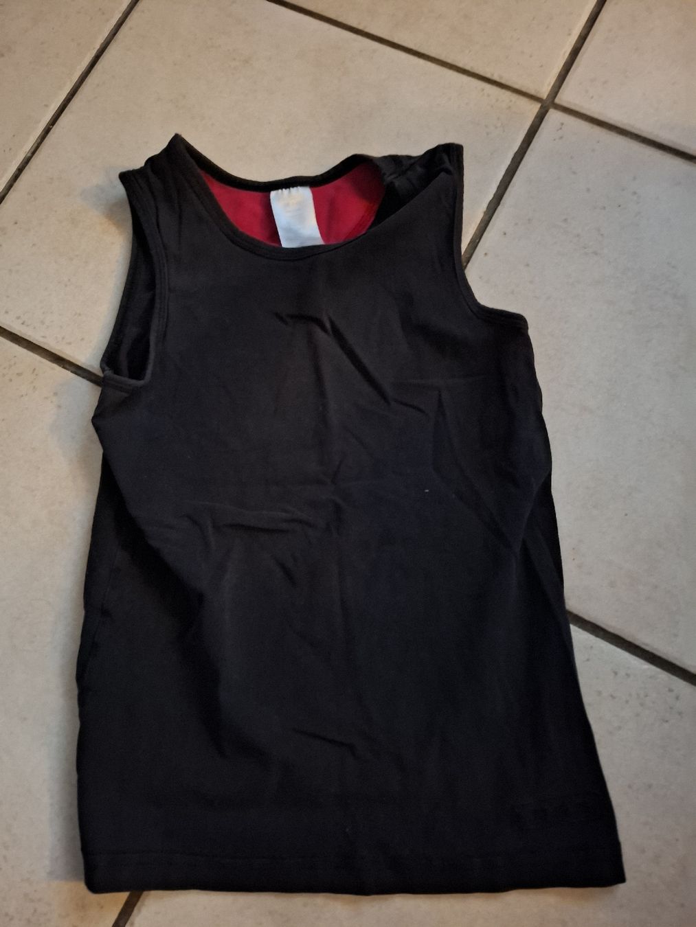 H&M T-Shirts: Débardeur sport noir. – Gebraucht aus Les bois von Steph-tigrou 1