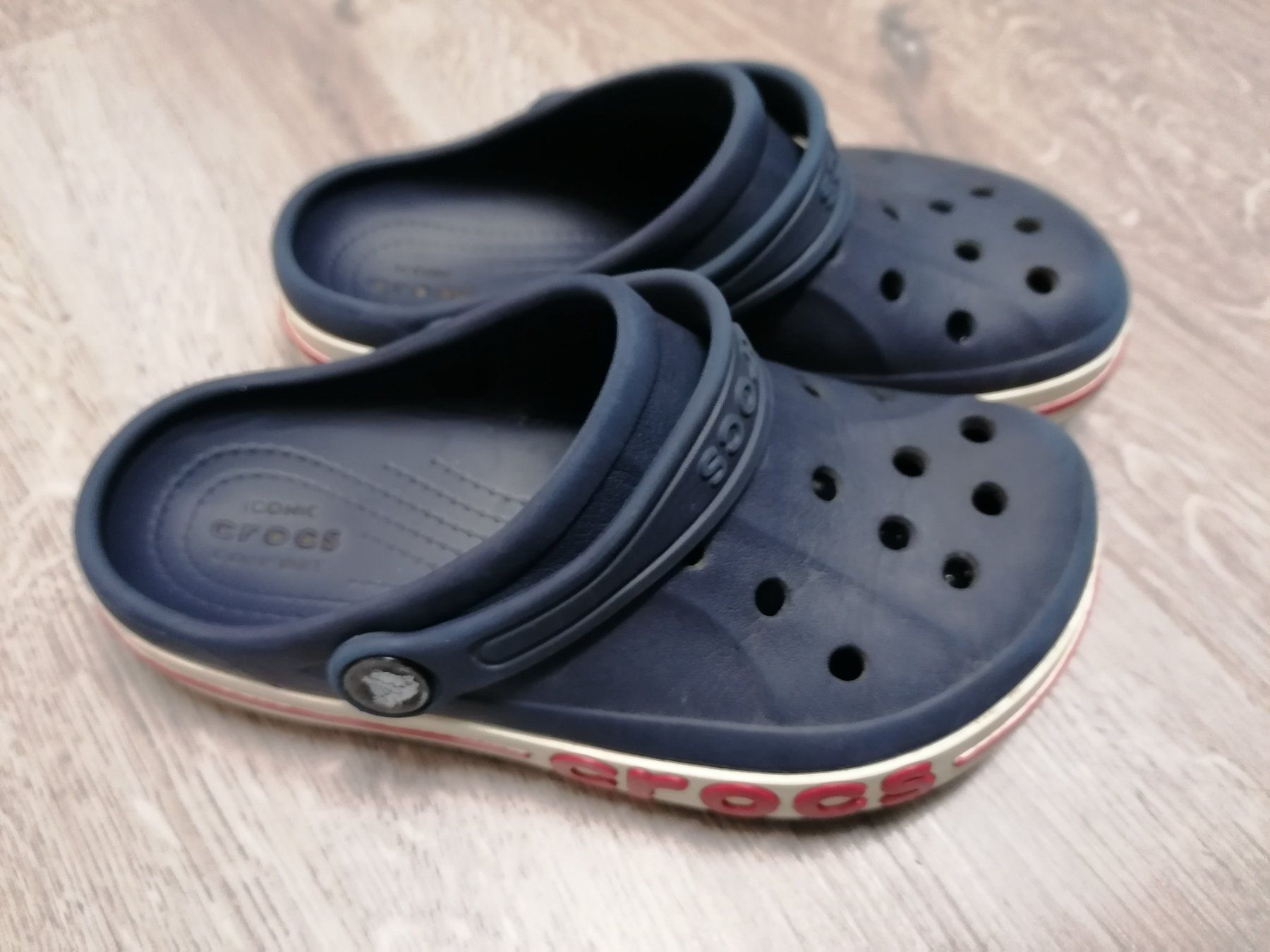 Chaussures garçon: Crogs Gr. 30-32 dunkelblau – D'occasion à Thalwil par myandine