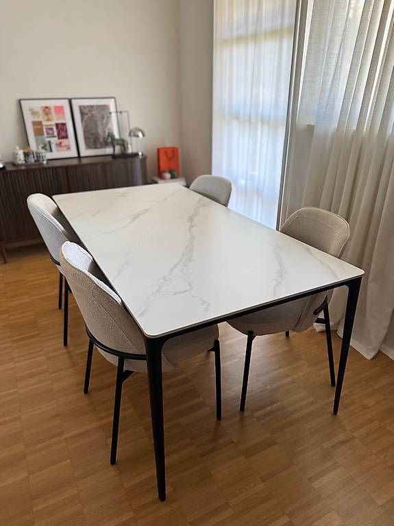 Set di tavolo e panche: Esszimmergruppe mit Steinplatte in Marmoroptik – Usato da Zürich venduto da jas_fq8n