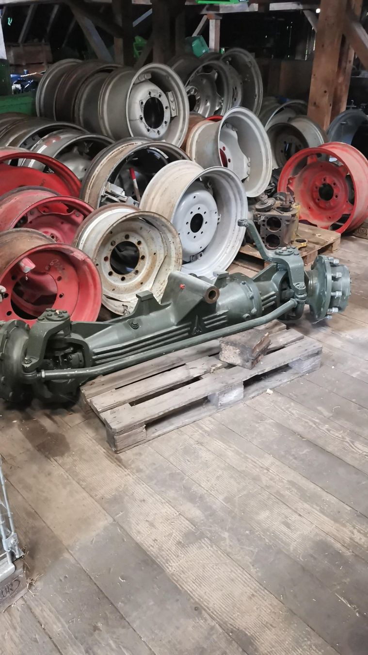 Deutz Autres accessoires p. véhicule: 1 Deutz Allradachse – D'occasion à Buttwil par obelix-idefix