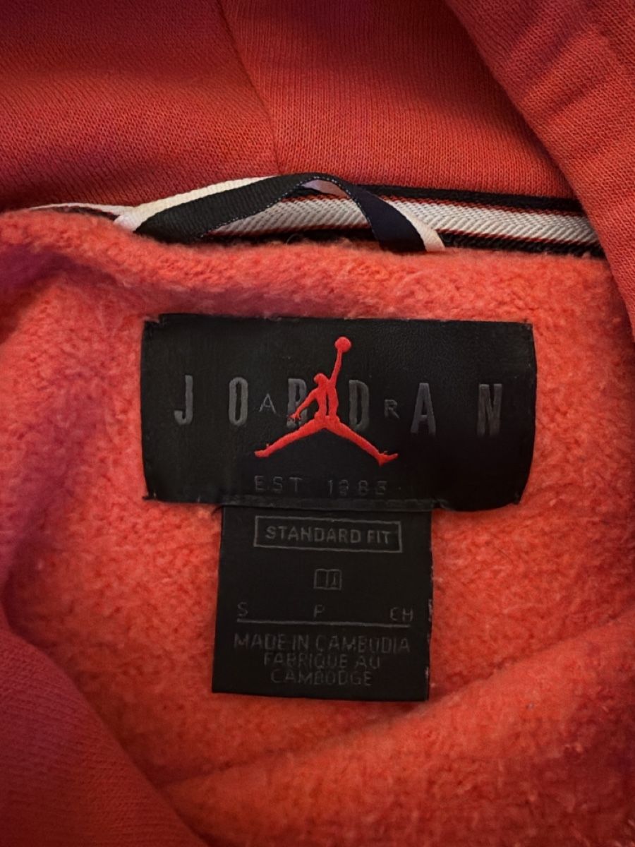 Jordan Pullover & Sweatshirts: Jordan Kapuzenpullover hellrot, Grösse S – Gebraucht aus Aarau von tschitta03 2