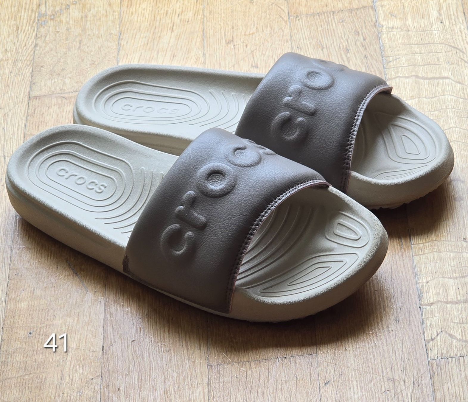 Crocs Chaussures hommes: Crocs Slide All Day  Grösse 41/42 – D'occasion à Meggen par everydaysale 1