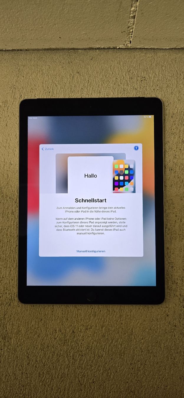 Apple Tablet PC: Apple iPad Tablet silber gebrauchter Zustand – Usato da Zürich venduto da 4U02 2