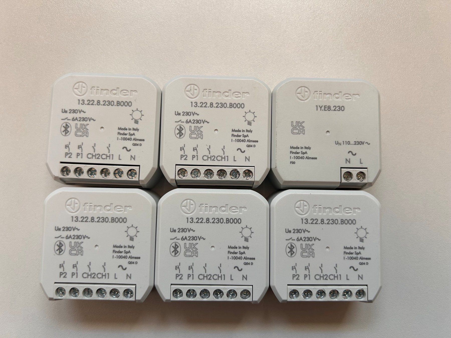 Composants électroniques: finder Bluetooth Relais – D'occasion à Uerkheim par ebh-ag