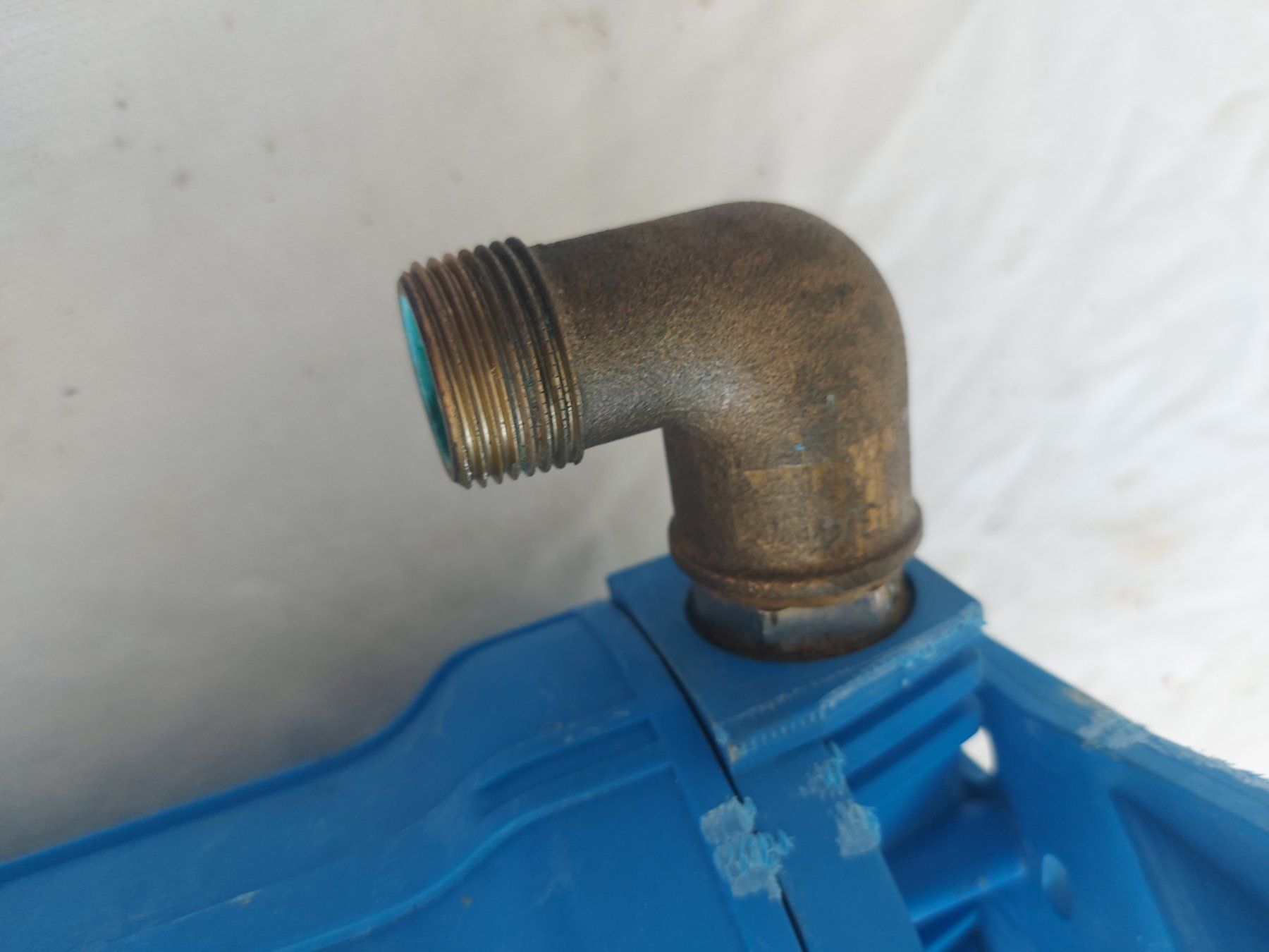 Sanitari: Wasserfilter blau mit Absperrhahn......... – Usato da Rheinau venduto da profitronic.shop 3