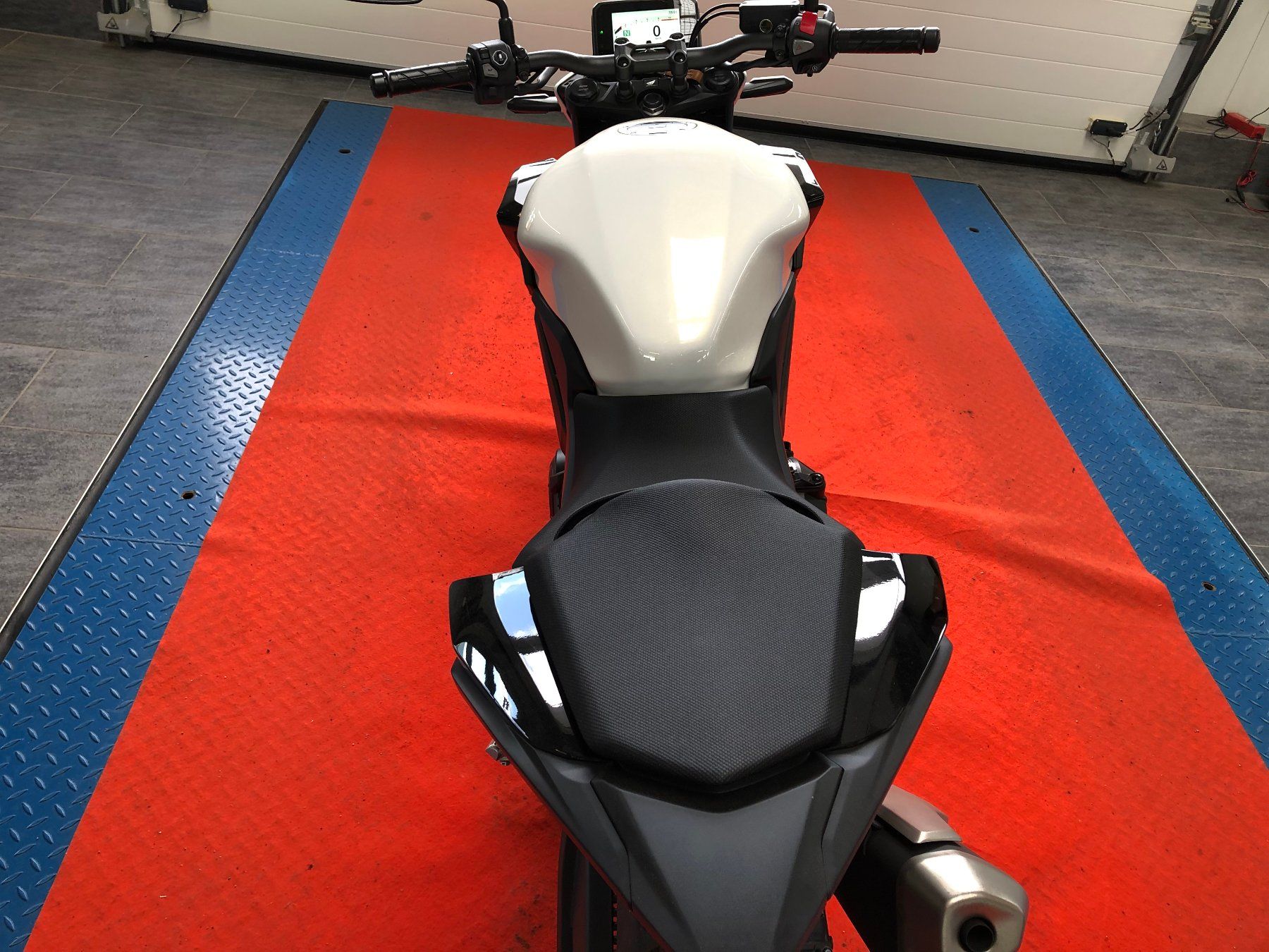 Honda Strada: HONDA CB 500 Hornet – Nuovo (secondo la descrizione) da Gampelen venduto da Steuer0 6