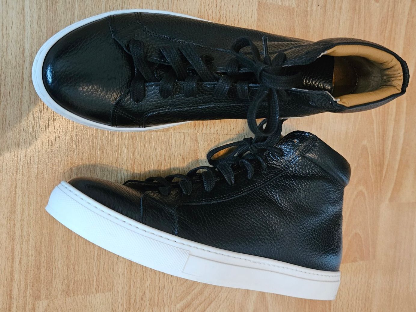 Scarpe da uomo: Leder Sneaker Schwarz – Nuovo (secondo la descrizione) da St. Gallen venduto da Demos86 2