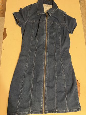 Denim Kleid kurzarm Grösse L Reissverschluss vorne