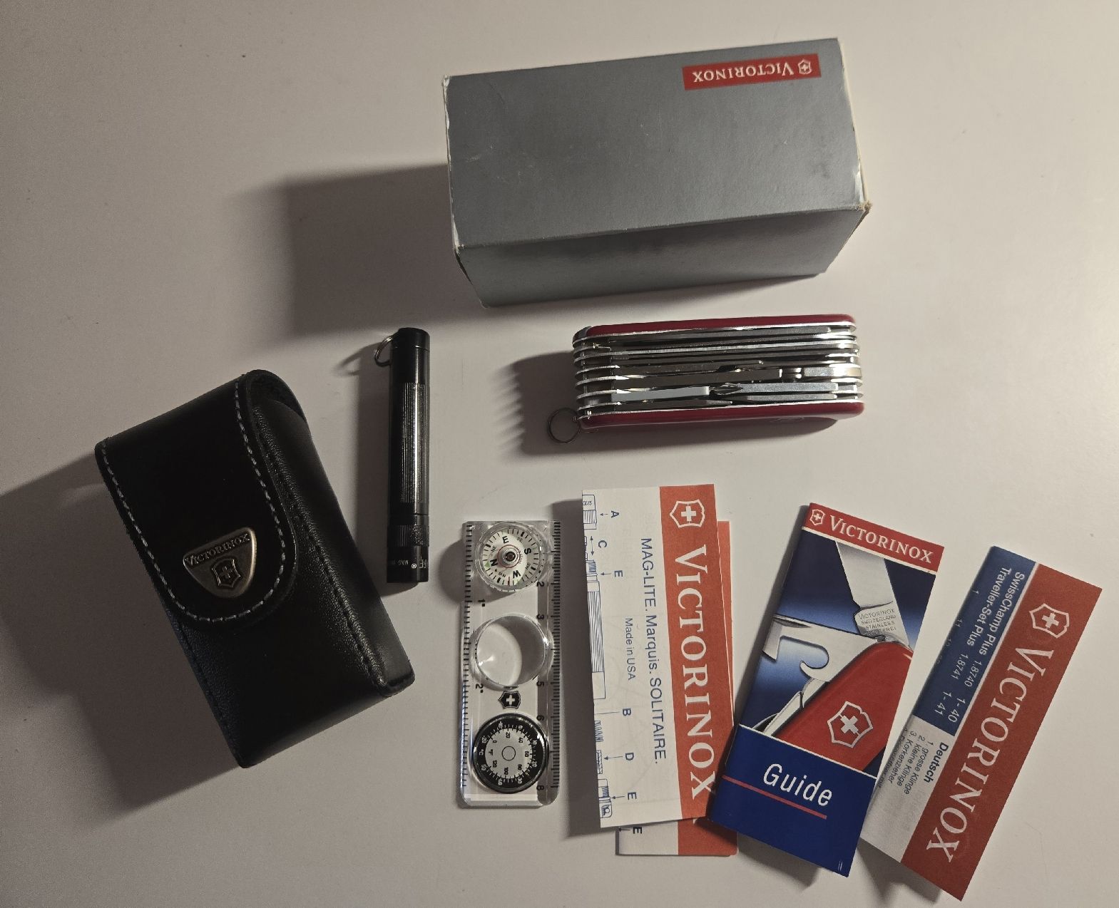 Victorinox Coltelli tascabile: Victorinox 1.8741 Traveller-set plus – Nuovo e nell'imballaggio originale da Estavayer-le-Lac venduto da Clapsodi