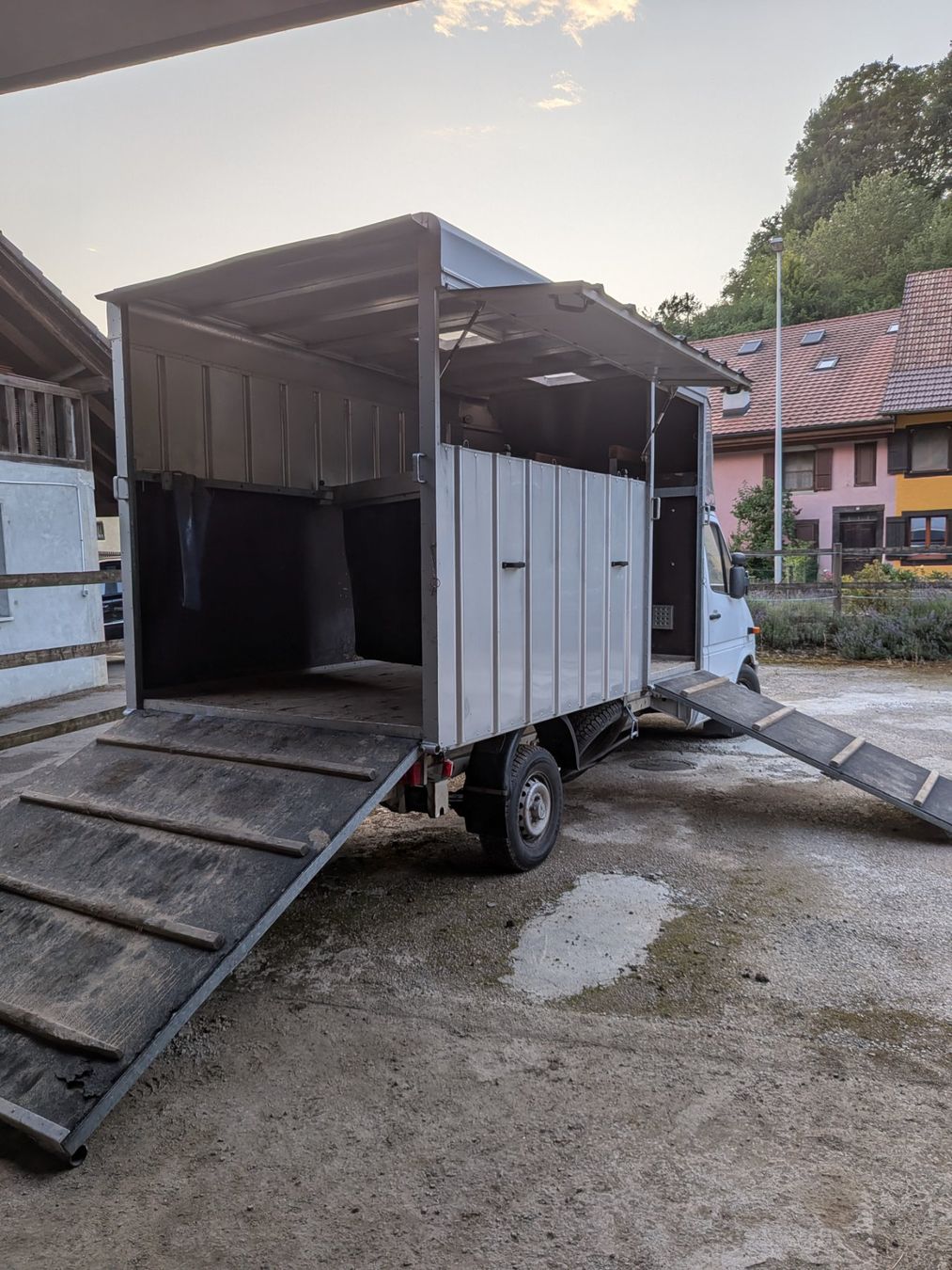 Mercedes-Benz Autocarri: Camion – Usato da Asuel venduto da gut_8wzp 2