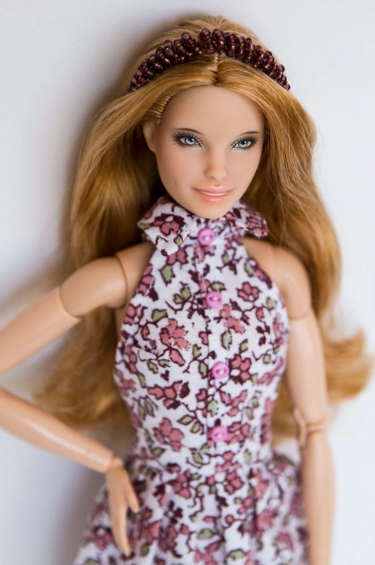 Bambole: Repainted Barbie / Einzelstück – Nuovo (secondo la descrizione) da Niederbipp venduto da kevintifu20