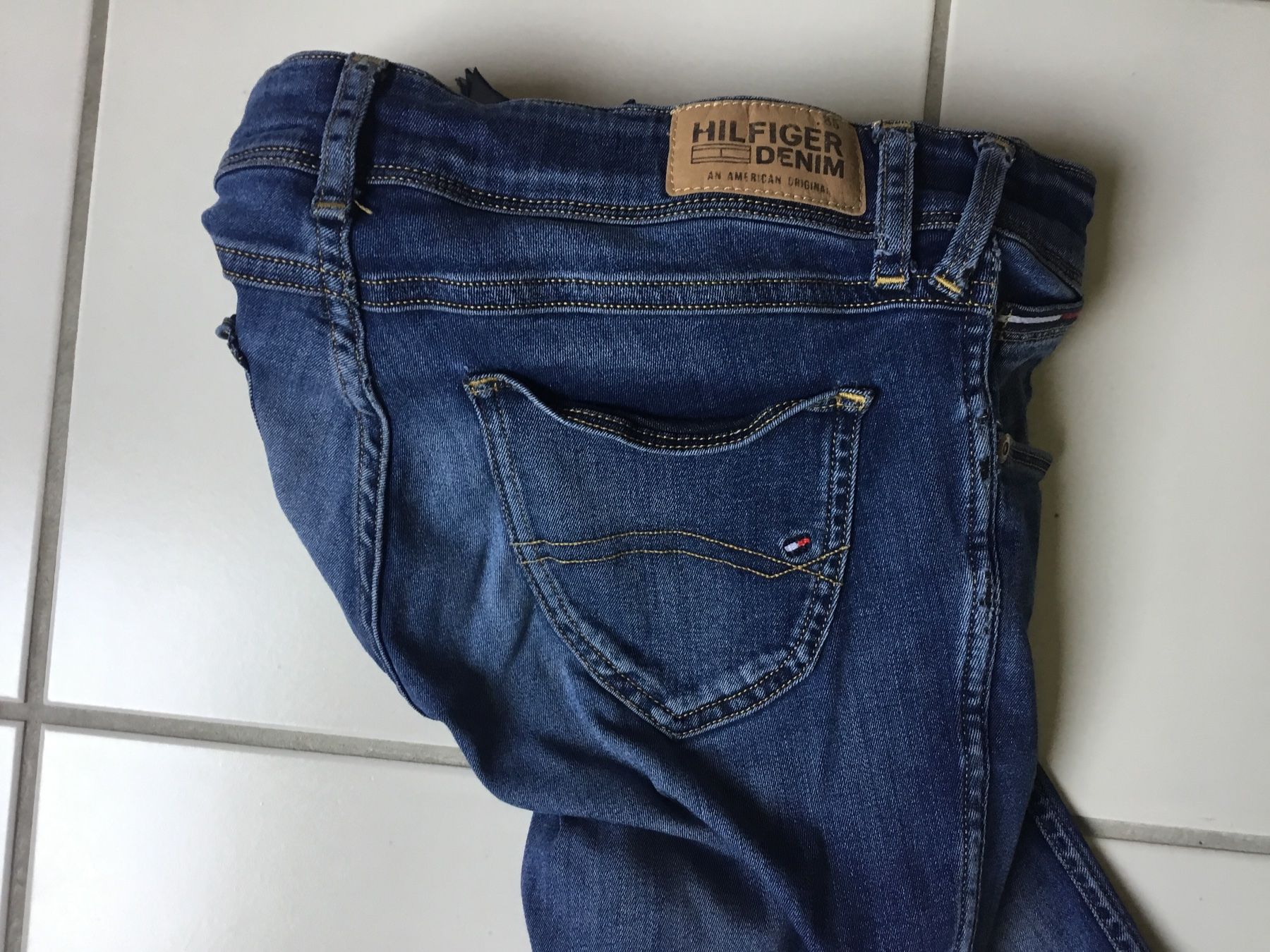 Tommy Hilfiger Pantaloni: Tommy Hilfiger Jeans Gr. 164 – Usato da ALTENDORF venduto da da23 2