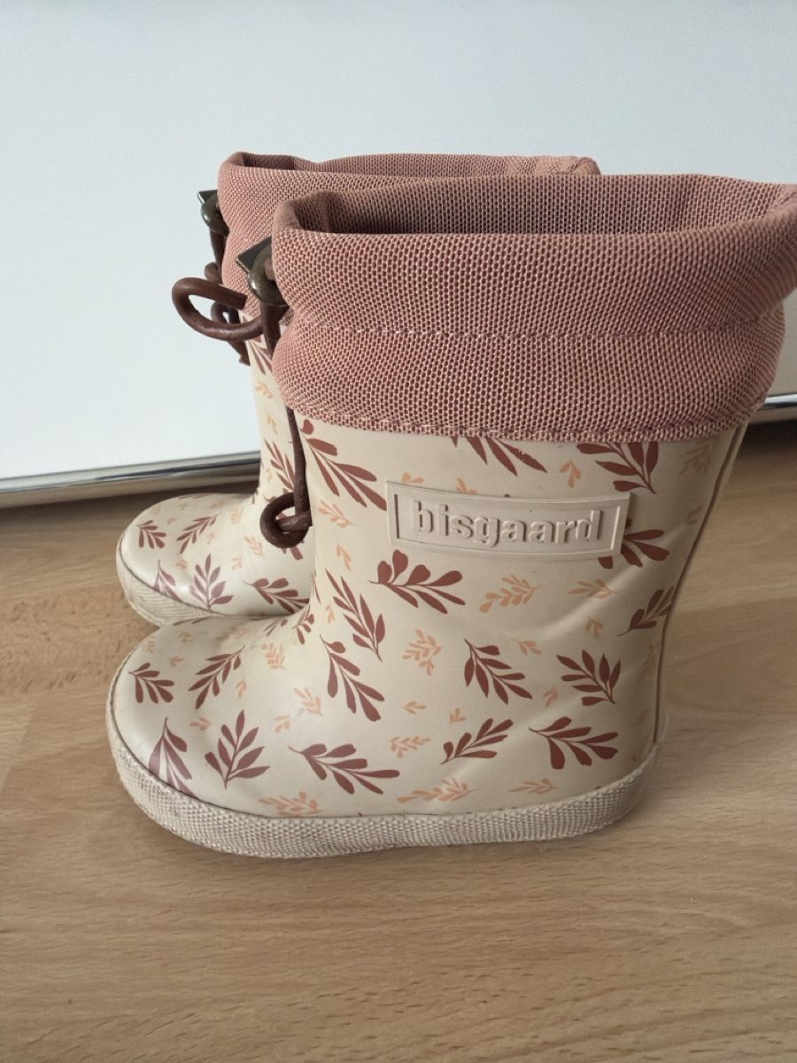 Bisgaard Schuhe für Jungen: Bisgaard Gummistiefel Kinder Grösse 24 Blättermuster – Gebraucht aus Riehen von Ichh 1