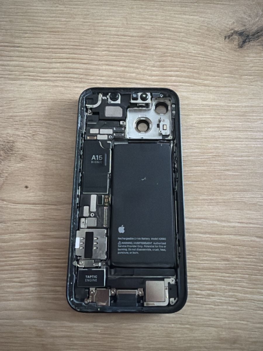Apple Telefoni cellulari / Smartphones: Châssis - coque de réparation iPhone 13mini bleu originale  – Usato da Yverdon-les-Bains venduto da ame_7f2x 1