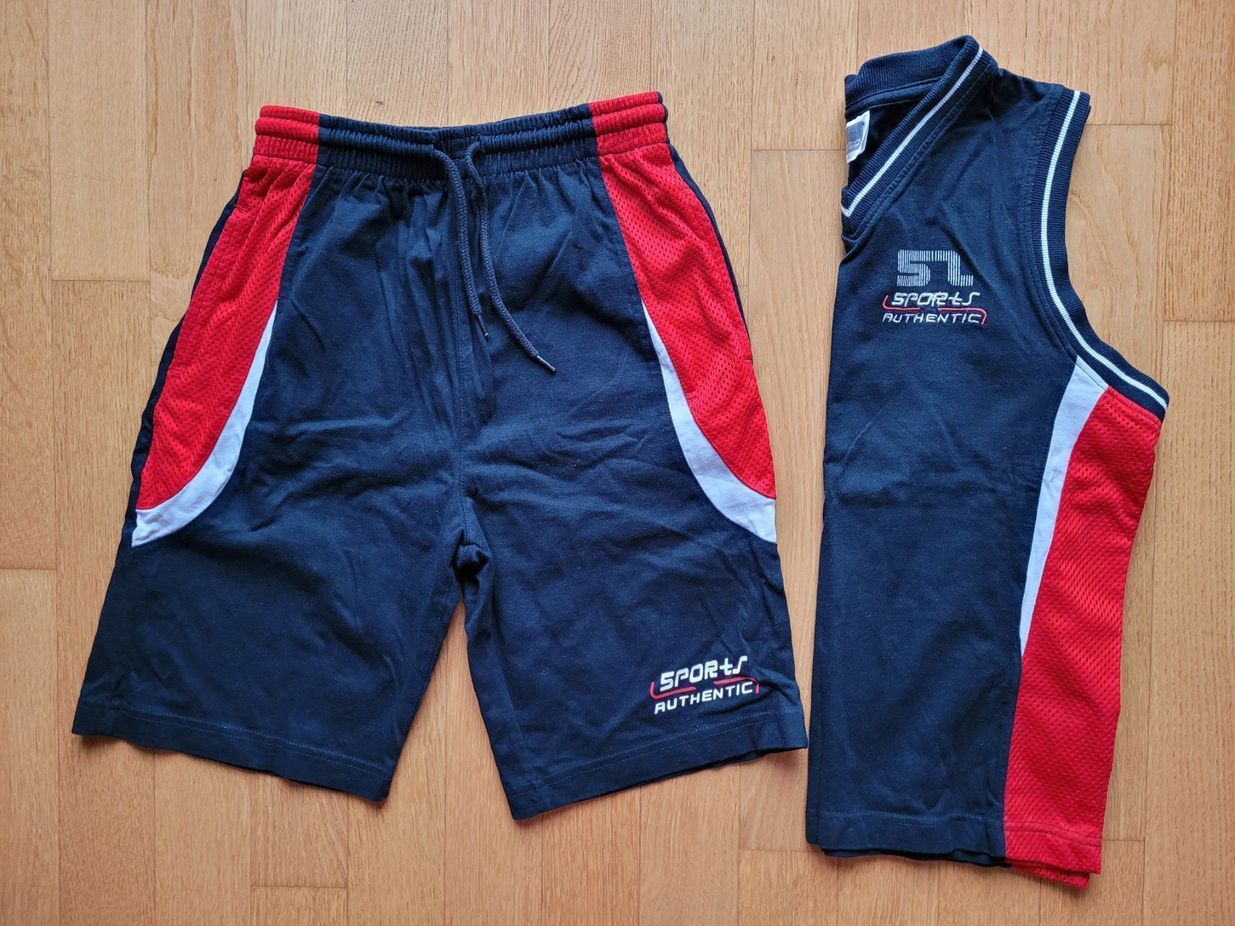 Lotti & Set di vestiti: Ensemble de sport – Usato da Biel/Bienne venduto da Leila32 2