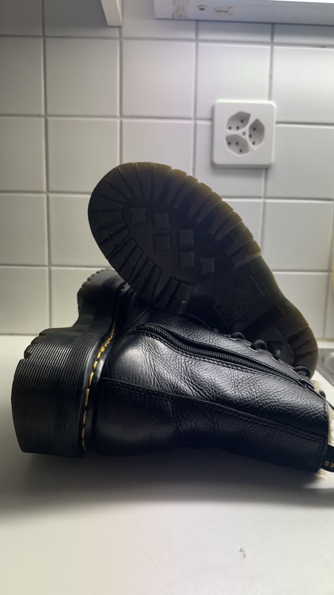 Dr. Martens Scarpe da donna: Dr. Martens boots JADON FUR LINED 38 size – Usato da Aeschi b. Spiez venduto da dar_sjp8 3