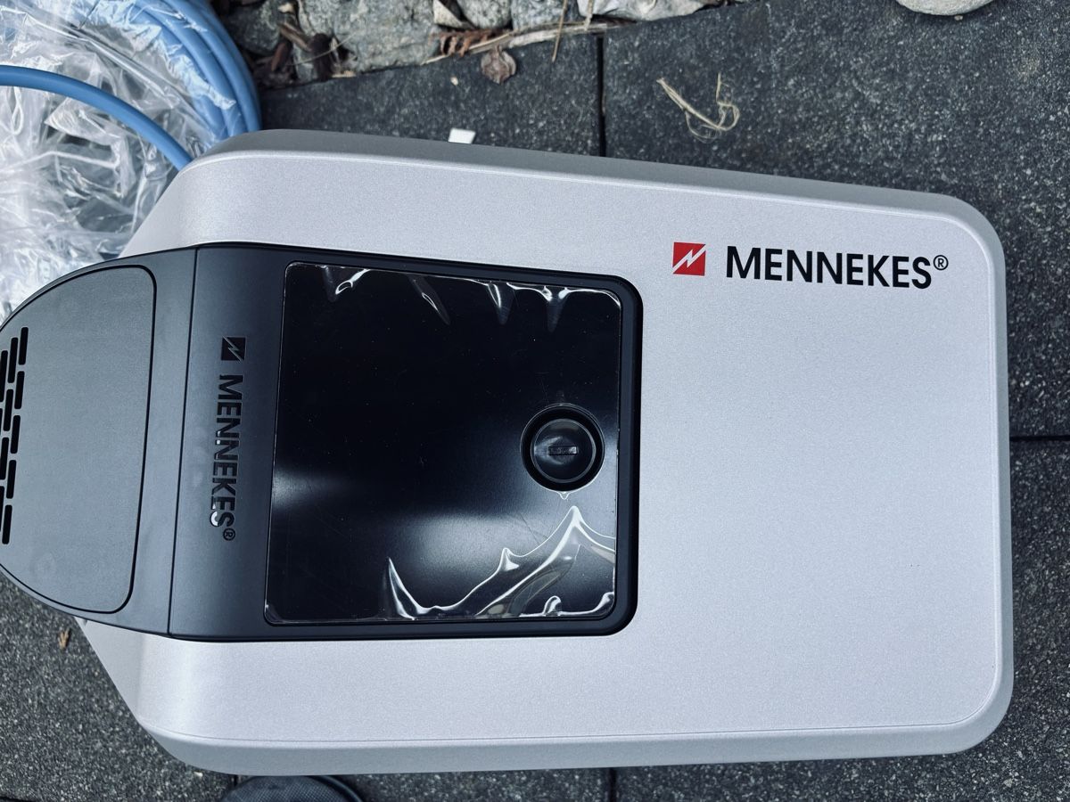 Mennekes Batterie-Ladegeräte: Mennekes Ladestation E-Auto – Neu und originalverpackt aus meiringen von Vlinder01 1