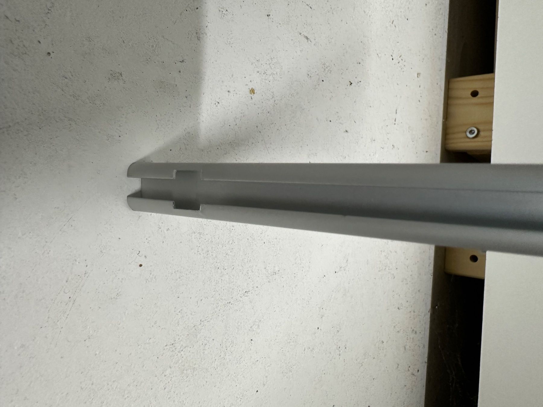 Tende: Vorhangleiste SLIME-LINE MAXI 200cm Aluminium – Usato da Winterthur venduto da Wiesentroll54