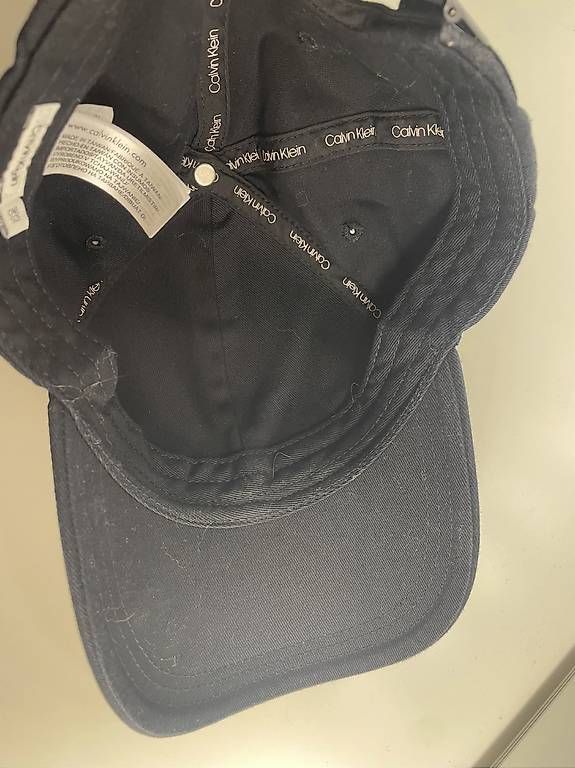 Copricapi, berretti & cappellini: CALVIN KLEIN BASEBALL CAP SCHWARZ – Usato da Ebikon venduto da lau_vnq7 4