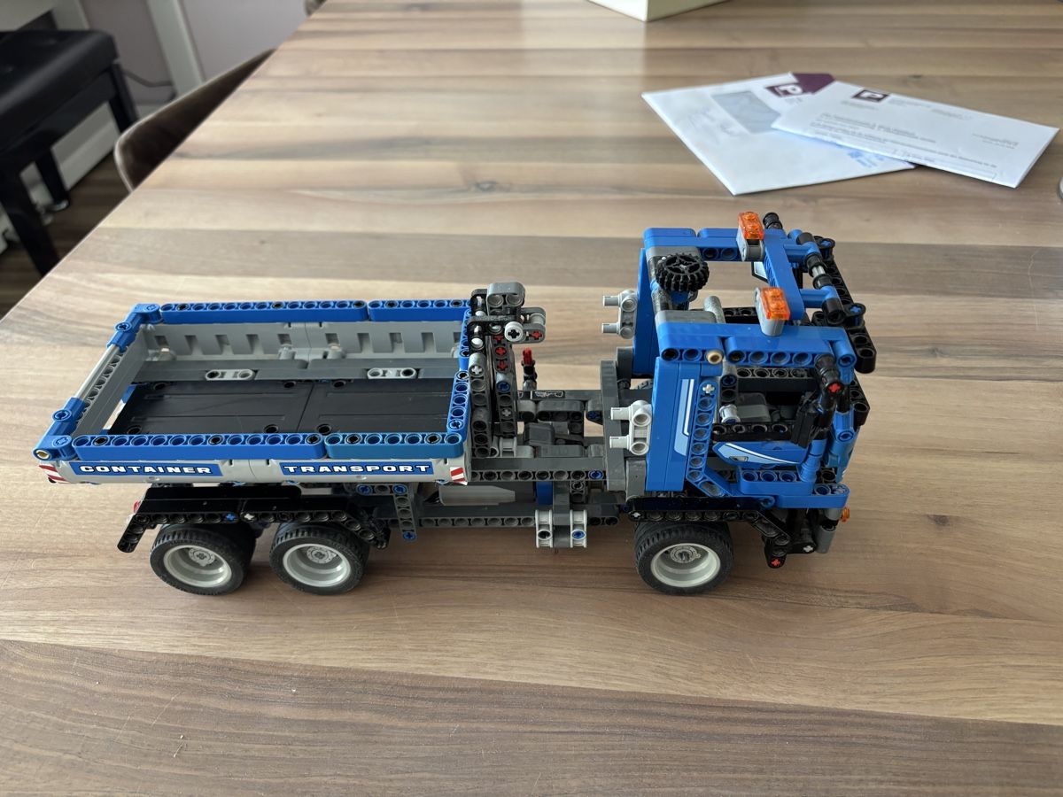 Lego Kit di costruzioni: LEGO Technic Set 8052 Kipplaster – Usato da Fällanden venduto da mrktplace. 1