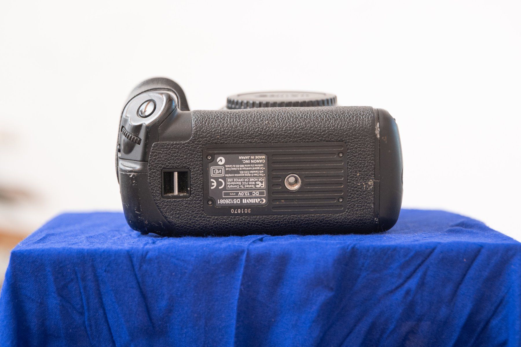 Canon Fotocamera: Canon EOS-1 DS Mark II Digital – Usato da Beromünster venduto da foto-x 5