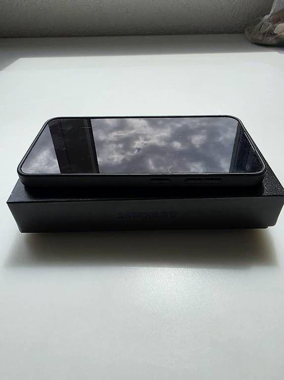 Portables: Samsung S24 256GB – D'occasion à Rothenfluh par cfb_rf75 2