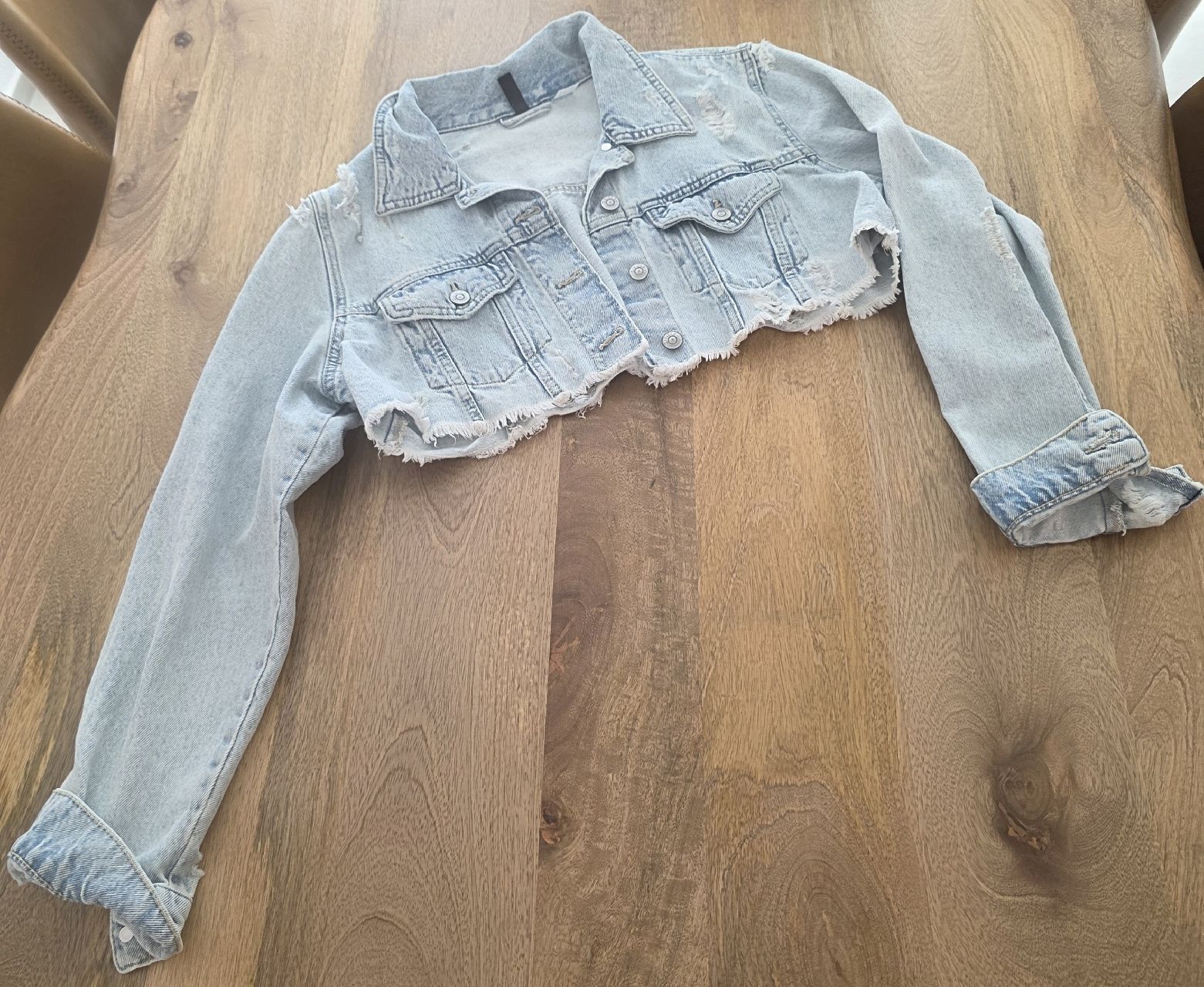 H&M Vestes: Jeansjacke H&M Grösse L hellblau Cropped Used – Neuf (Voir description) à Rheinsulz par Gilea 3