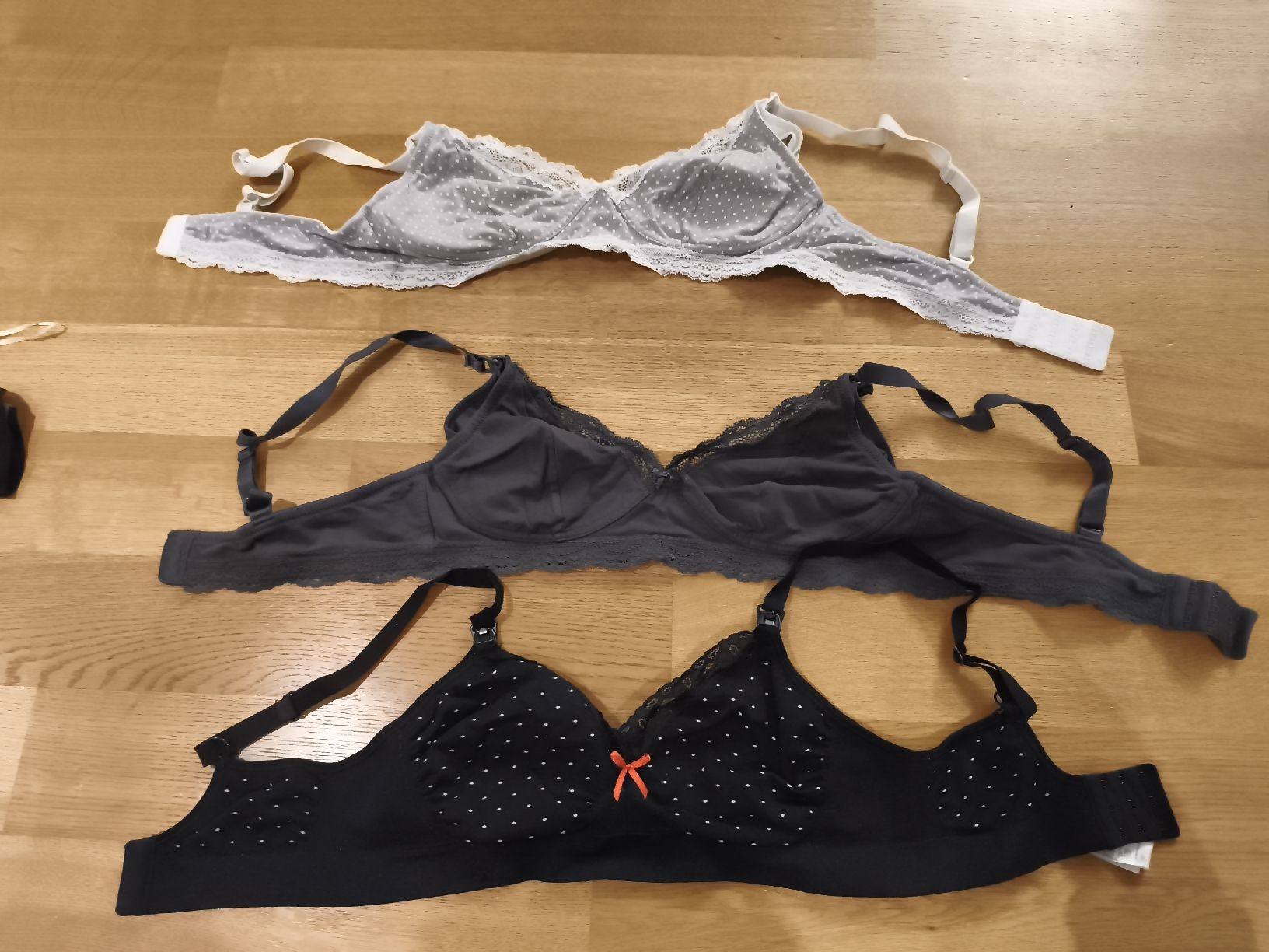 Altra biancheria intima: 3 Still BHs, ca. 85/80 A/B – Usato da Effretikon venduto da snejinka