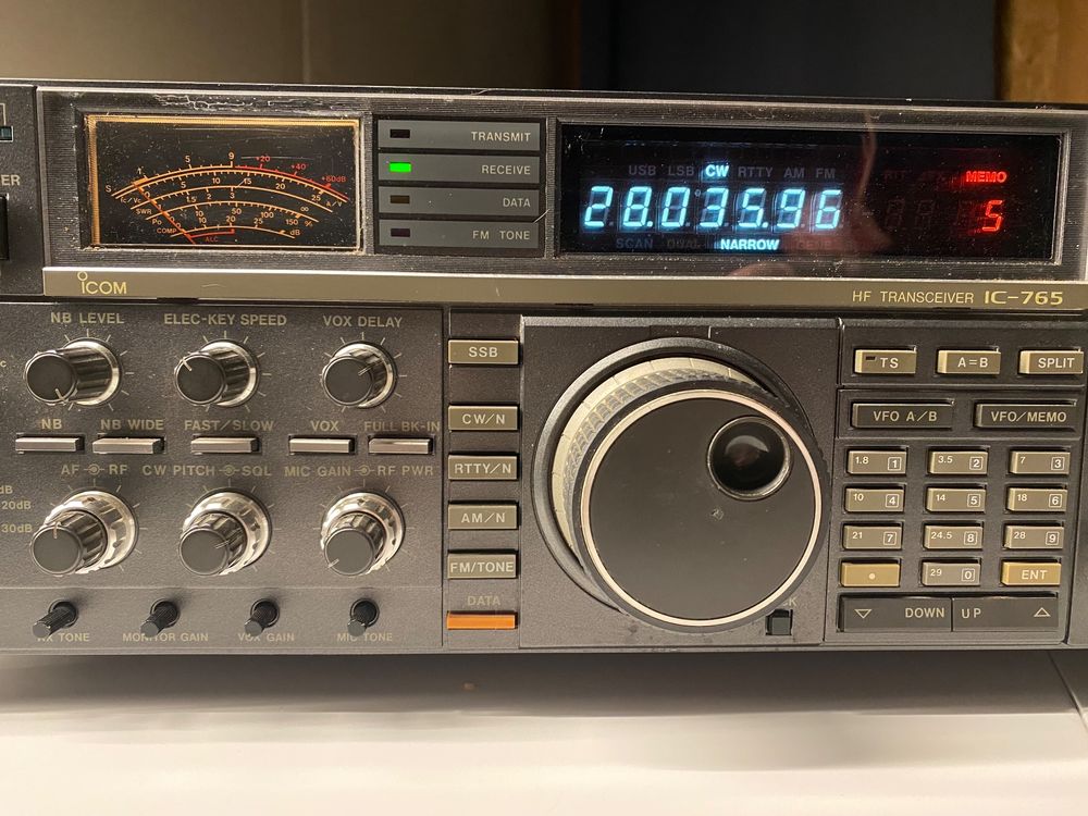 IC765 Kurzwellen Transceiver Kaufen auf Ricardo