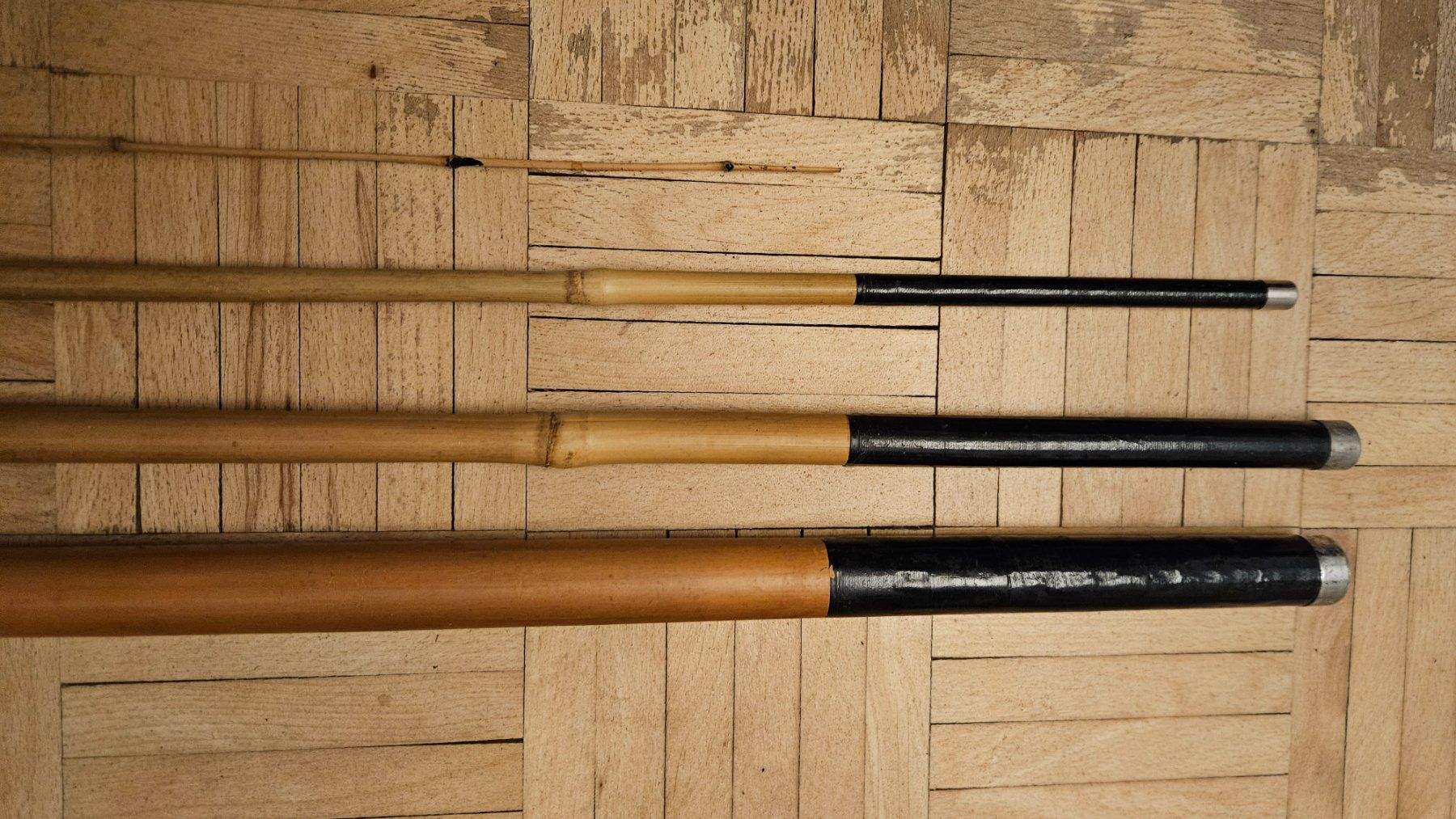 Canne da pesca: Fischerrute Bambus 4 Teilig, wohl bald Antik – Difettoso da Basel venduto da Blackmav 2