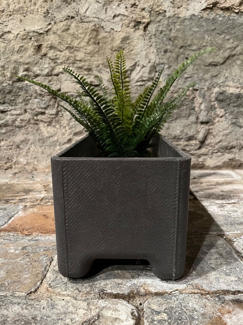 Eternit Vasi per fiori: Eternit Swiss Decor Blumenkasten Neupreis 30,- CHF – Nuovo (secondo la descrizione) da Adliswil venduto da mountain_star 2