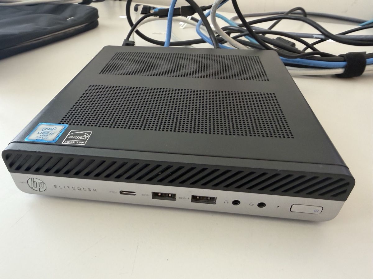 Hewlett Packard PC: HP EliteDesk 800 G3 Mini – Usato da Gümligen venduto da Red_XIII