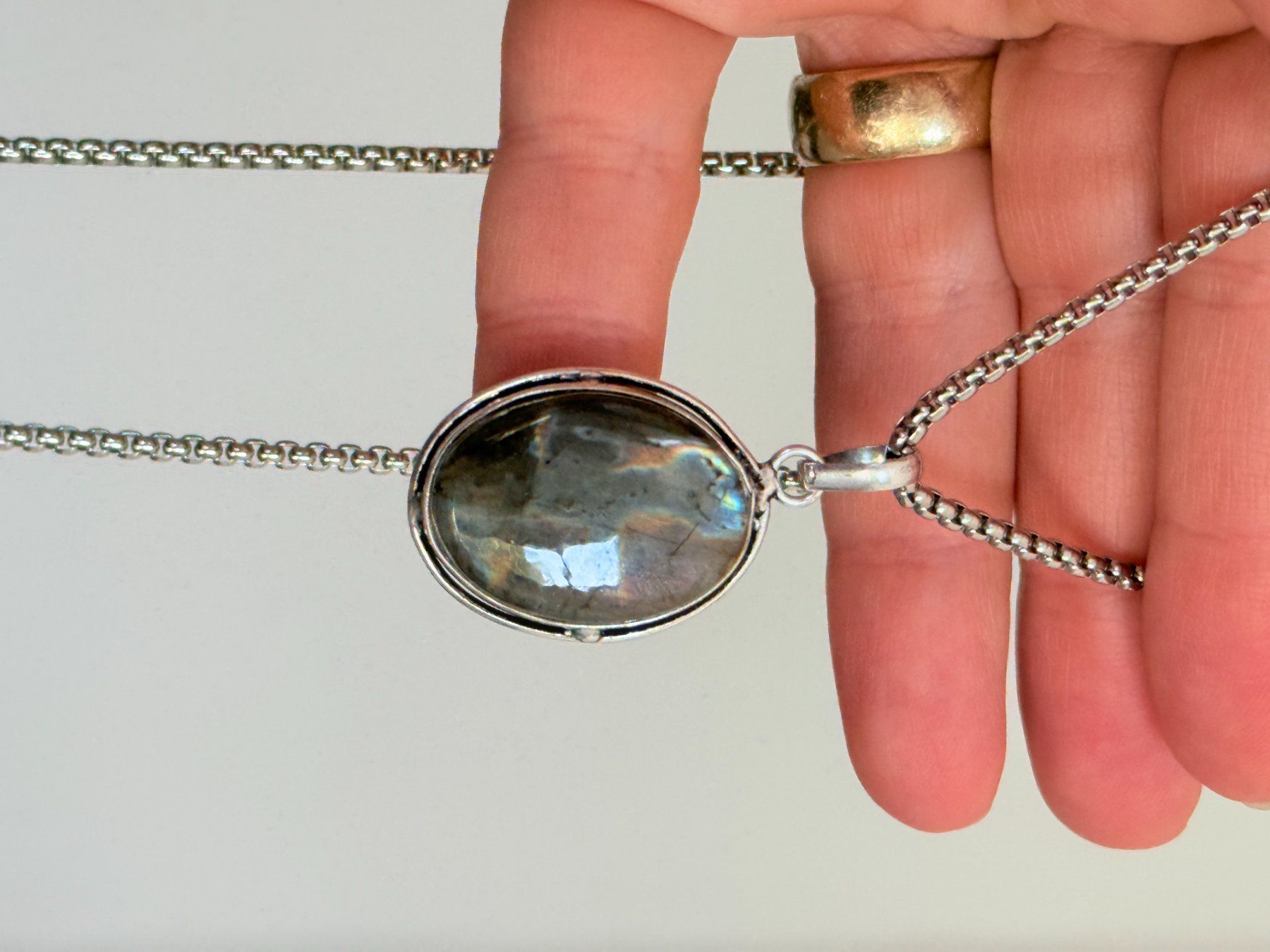 Ketten: Collier avec Labradorite – Neu und originalverpackt aus Genève von AWWA 5