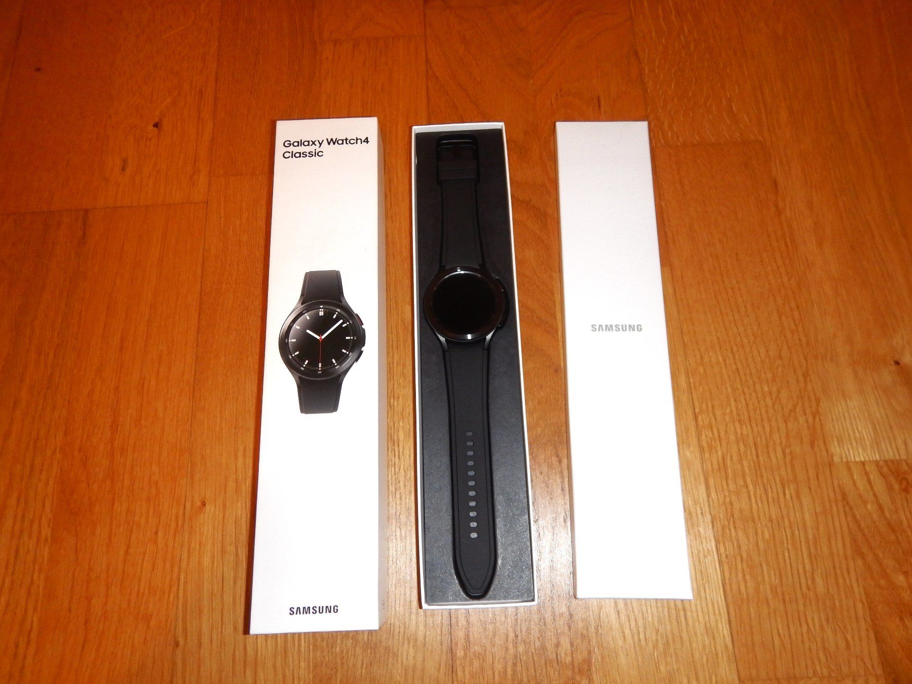 Samsung Smartwatch: Samsung Galaxy Watch4 Classic – Nuovo e nell'imballaggio originale da Grosshöchstetten venduto da bodensee58